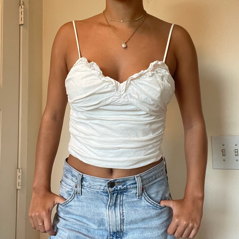 White zara tank with ruffled fabric